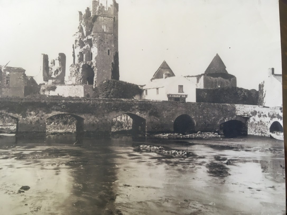 B877B4BD-67A8-4040-8D44-E271356E1525